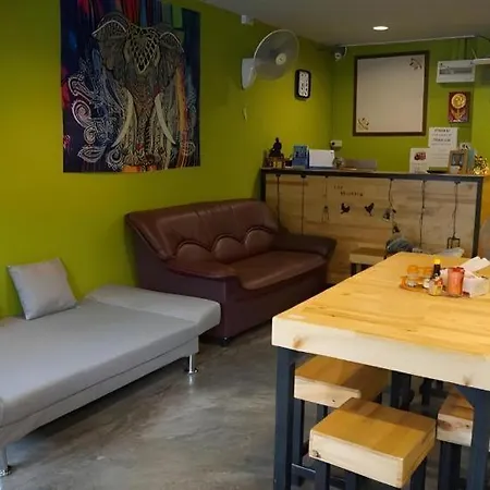 Oyo 730 Meedee Hostel